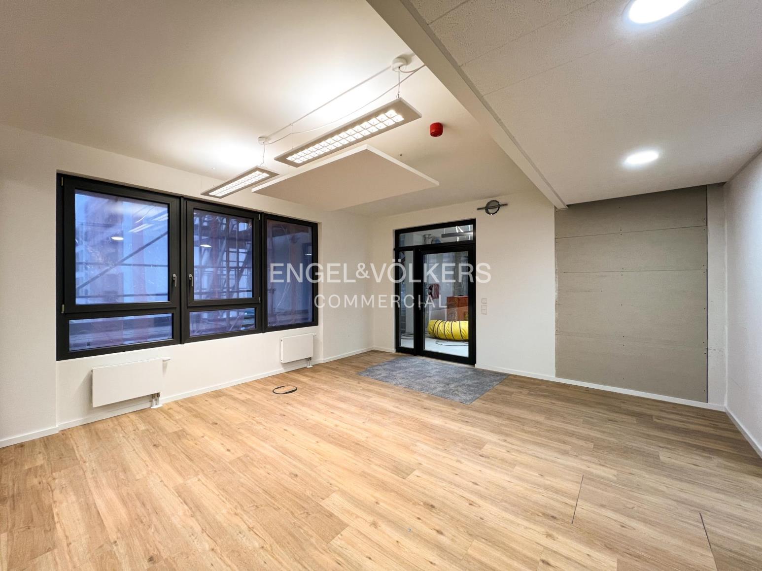 Büro-/Praxisfläche zur Miete 18 € 2.240,7 m²<br/>Bürofläche ab 155 m²<br/>Teilbarkeit Tegel Berlin 13507