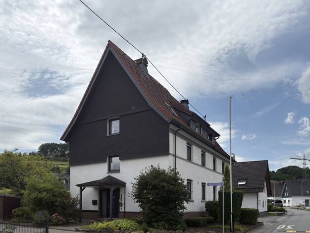 Doppelhaushälfte zum Kauf 230.000 € 7 Zimmer 138,4 m² Maumke Lennestadt 57368