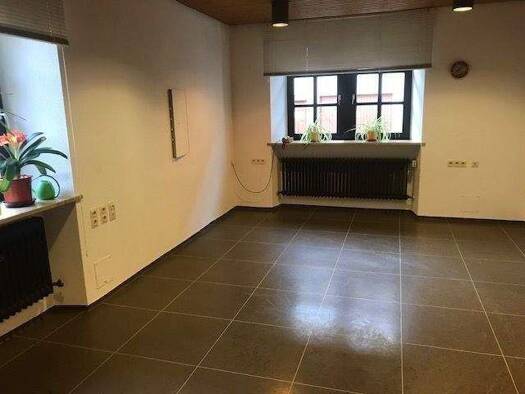 Praxisfläche zur Miete provisionsfrei 600 € 3 Zimmer 75 m² Bürofläche Weinstraße 5 Volkach Volkach 97332