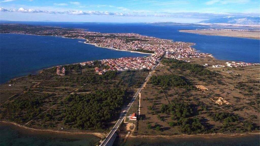 Land-/Forstwirtschaft zum Kauf 205.200 € Vir