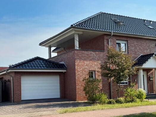 Doppelhaushälfte zur Miete 1.500 € 5 Zimmer 144 m² 598 m² Grundstück frei ab 01.08.2026 Burgdorf 31303