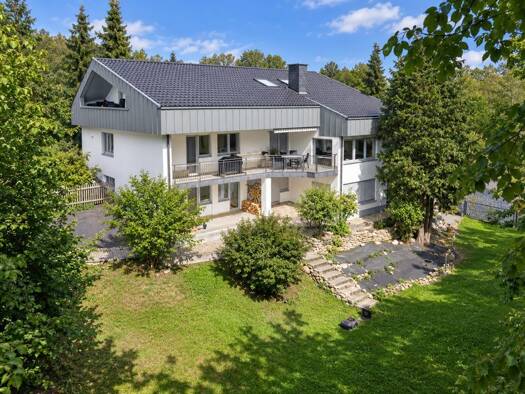 Einfamilienhaus zum Kauf 599.500 € 8 Zimmer 318 m² 1.049 m² Grundstück Weitramsdorf Weitramsdorf 96479