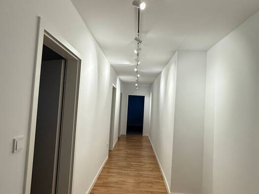 Wohnung zur Miete 970 € 3 Zimmer 75,2 m² Geschoss 4/8 frei ab sofort Neumarkt Neumarkt in der Oberpfalz 92318