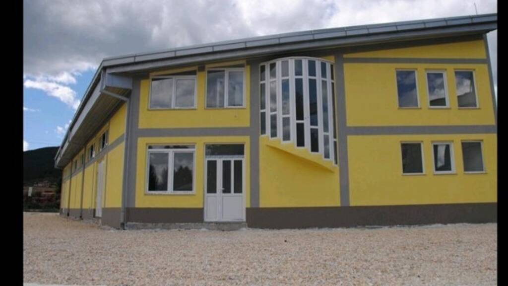 Haus zum Kauf 310.000 € 1 Zimmer 410 m² 1.675 m² Grundstück Kichevo 6250