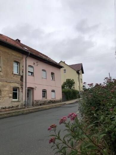 Haus zum Kauf 19.900 € 5 Zimmer frei ab sofort Aumaische Str. 9 Triptis Triptis 07819