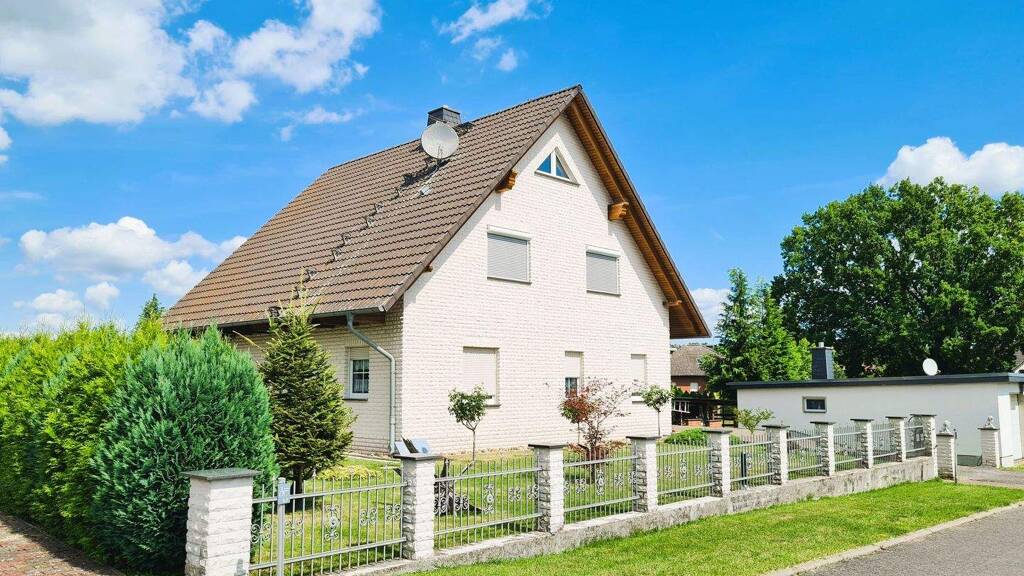 Einfamilienhaus zum Kauf 319.000 € 6 Zimmer 160 m² 941 m² Grundstück Hinter der Schule 1 Velsdorf 39359
