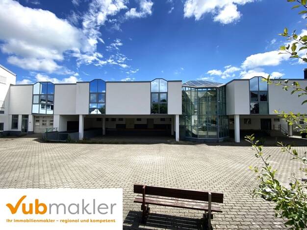 Haus zum Kauf 20 Zimmer 620 m² 5.186 m² Grundstück Innenstadt Hof 95028