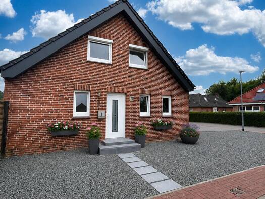 Einfamilienhaus zum Kauf 259.900 € 5 Zimmer 120 m² 628 m² Grundstück Marne 25709