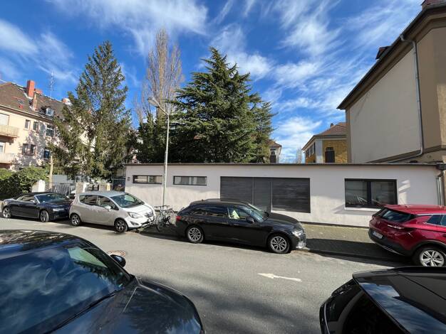 Haus zum Kauf 1.090.000 € 8 Zimmer 150 m² 507 m² Grundstück frei ab 01.10.2025 Höchst Frankfurt am Main 65929