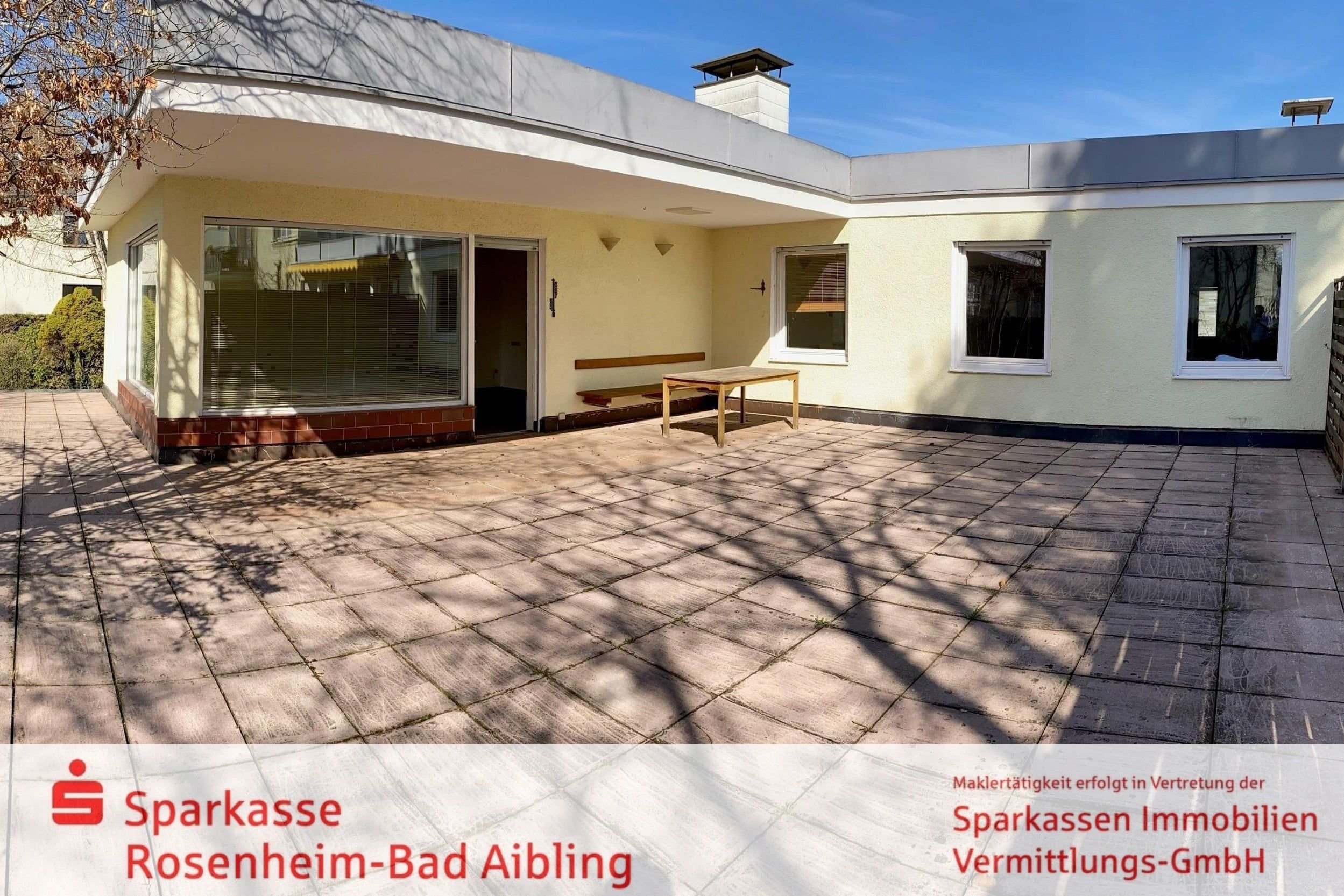 Bungalow zur Miete 1.875 € 6 Zimmer 169 m²<br/>Wohnfläche 540 m²<br/>Grundstück 01.11.2024<br/>Verfügbarkeit Rosenheim 83022