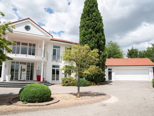 Villa zum Kauf 18 Zimmer 459 m² 3.000 m² Grundstück Steinhausen Büren 33142