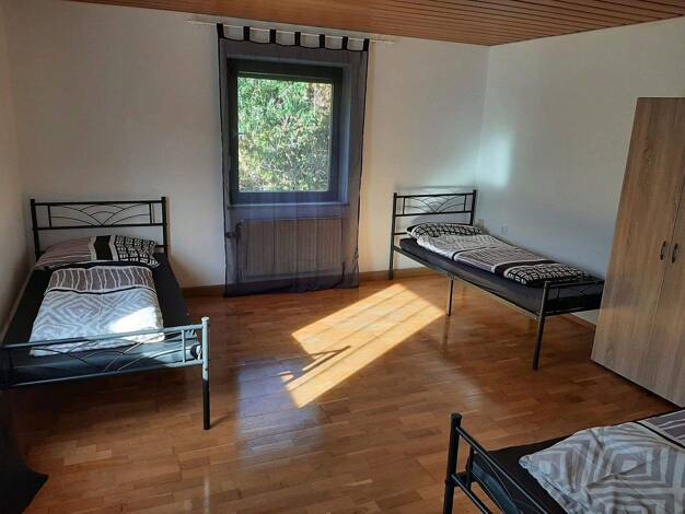 Haus zur Miete Wohnen auf Zeit 6 Zimmer 100 m² frei ab sofort Schönbrunn Schönbrunn, Landshut 84036