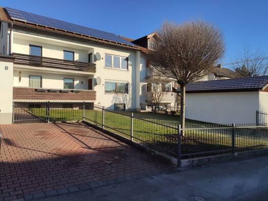 Wohnung zur Miete 1.150 € 4 Zimmer 101,5 m² Geschoss 1/2 frei ab 01.03.2026 Ascha 94347