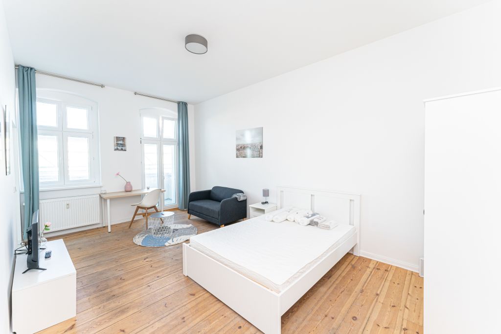 Wohnung zur Miete Wohnen auf Zeit 1.325 € 1 Zimmer 39 m²<br/>Wohnfläche 01.10.2024<br/>Verfügbarkeit Bornholmer Straße Gesundbrunnen Berlin 10439