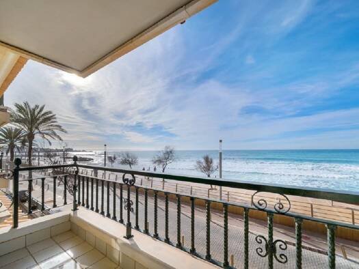 Studio zur Miete 3.890 € 4 Zimmer 120 m² 2. Geschoss frei ab sofort Molinar 07007