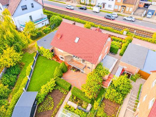 Einfamilienhaus zum Kauf 550.000 € 7 Zimmer 200 m² 700 m² Grundstück Rethen Laatzen 30880