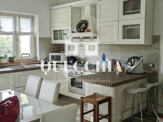 Wohnung zum Kauf 335.000 € 8 Zimmer 238 m² Monzambano