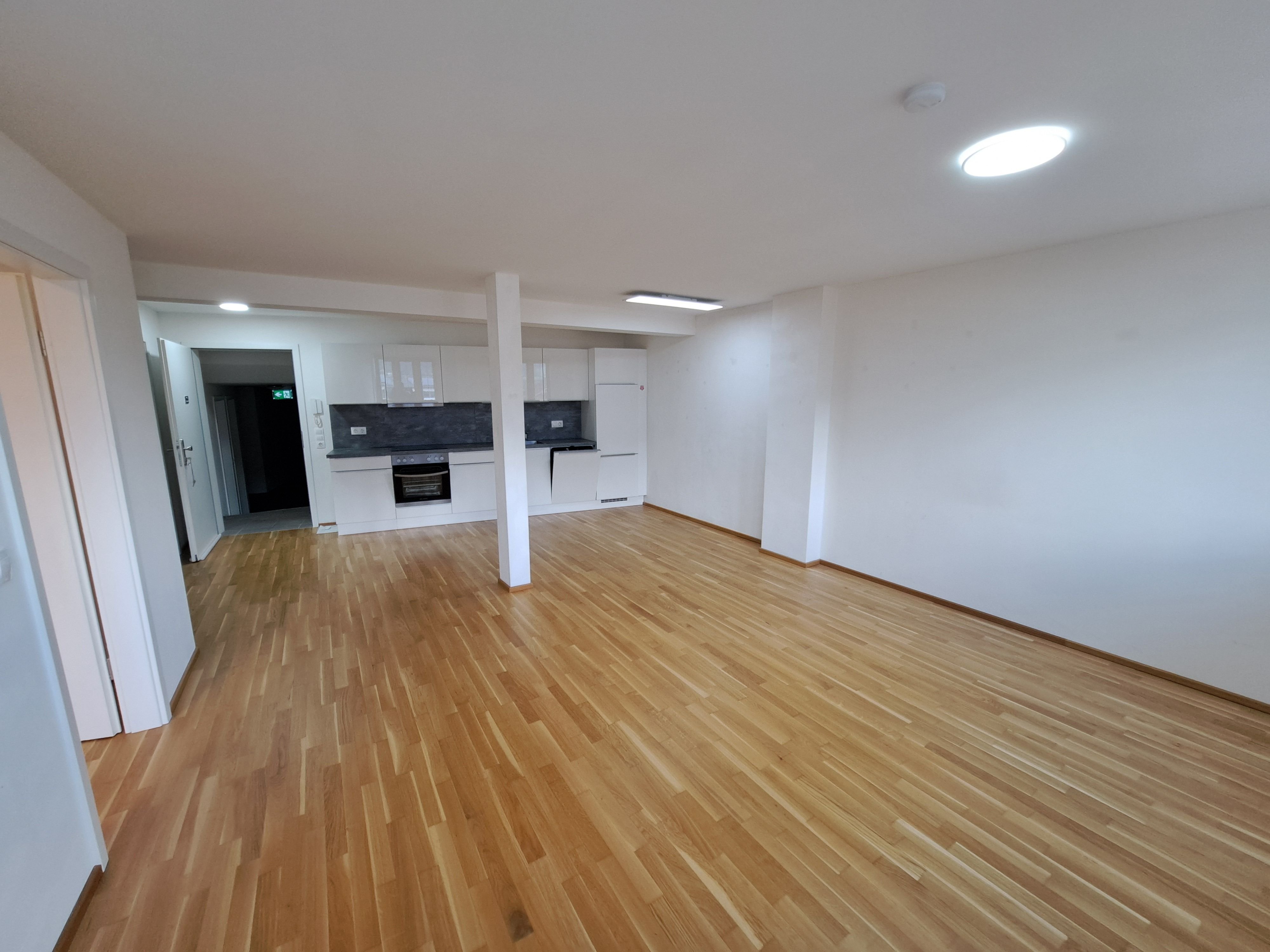 Wohnung zur Miete 900 € 2 Zimmer 55,9 m²<br/>Wohnfläche 3.<br/>Geschoss Weer 6116