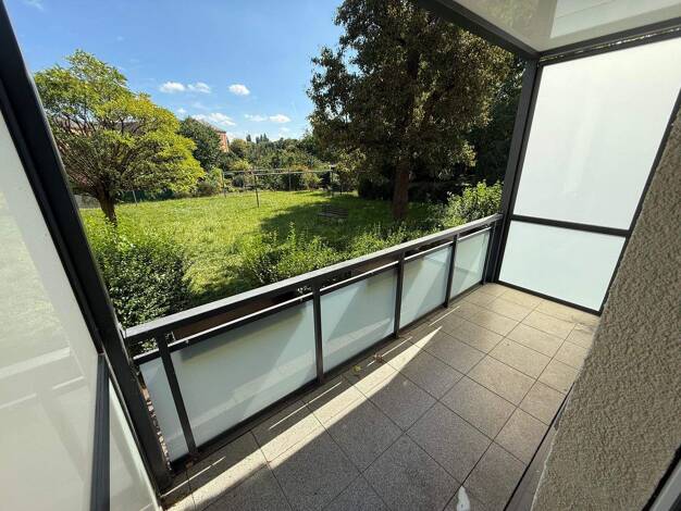 Wohnung zur Miete 615 € 2 Zimmer 61,5 m² EG frei ab sofort Grillparzer Straße 33, Cotta Dresden 01157