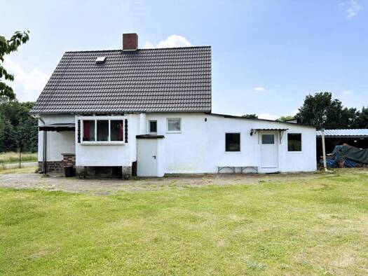 Haus zum Kauf 159.000 € 5 Zimmer 110 m² 1.900 m² Grundstück Rätzlinger Straße 1 Lockstedt Gardelegen 39646