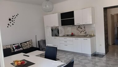 Wohnung zur Miete 900 € 4 Zimmer 85 m² 1. Geschoss Rijeka