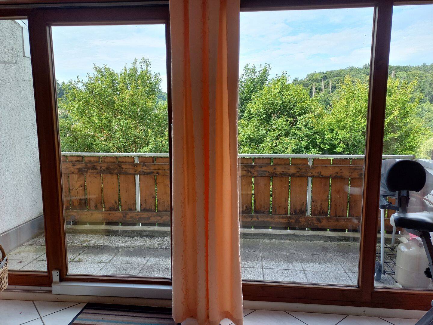 Immobilie in Kämpfelbach - Sonnige Wohnung mit Wintergarten, Balkon & Terrasse in Ersingen - Bild 2