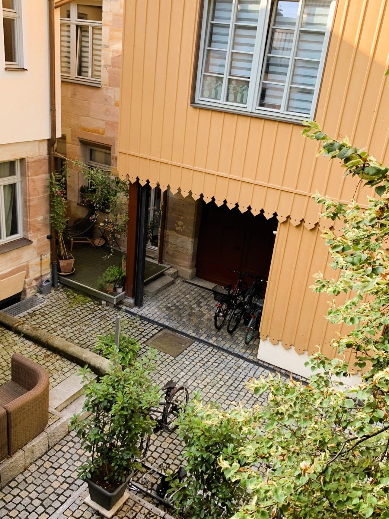 Terrassenwohnung zur Miete 900 € 3 Zimmer 69,8 m²<br/>Wohnfläche EG<br/>Geschoss ab sofort<br/>Verfügbarkeit Blumenstrasse 38 Altstadt / Innenstadt 16 Fürth 90762