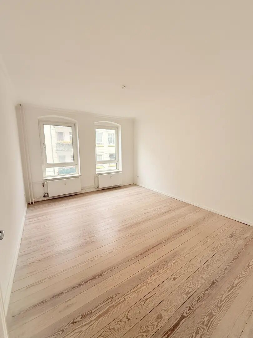 Wohnung zum Kauf provisionsfrei 138.000 € 4 Zimmer 131 m²<br/>Wohnfläche ab sofort<br/>Verfügbarkeit Dorotheenstr. Westliche Höhe - Stadtpark Flensburg 24939