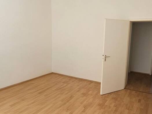 Wohnung zur Miete 550 € 2 Zimmer 66 m² Geschoss -1/4 frei ab 01.11.2026 Ebertstraße 3 Zwenkau Zwenkau 04442