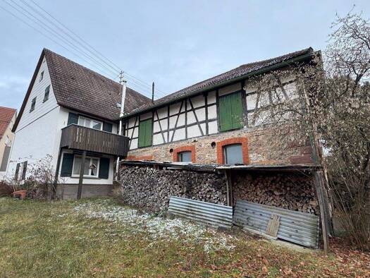 Einfamilienhaus zum Kauf 300.000 € 7,5 Zimmer 168 m² 769 m² Grundstück Ebhausen 72224