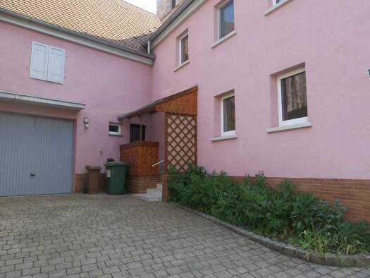 Einfamilienhaus zur Miete 800 € 5 Zimmer 127 m² 110 m² Grundstück Weihenzell 91629