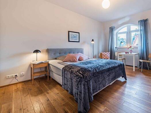 Studio zur Miete 1.300 € 1 Zimmer 24 m² 4. Geschoss frei ab 01.05.2026 Sachsenhausen Frankfurt am Main 60594