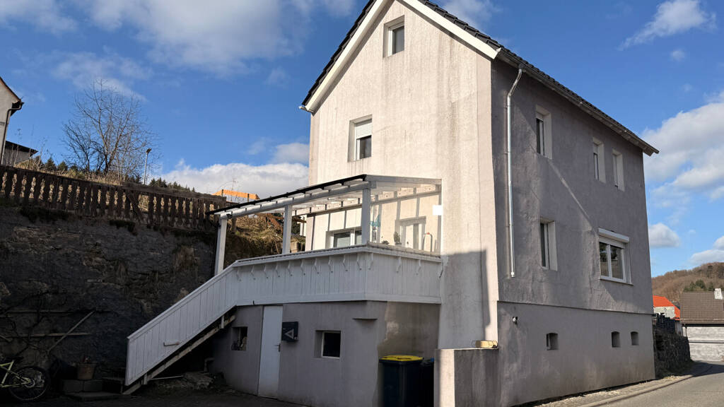 Einfamilienhaus zum Kauf 215.000 € 5 Zimmer 130 m² 97 m² Grundstück Hartenrod Bad Endbach 35080