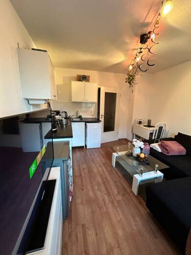 Wohnung zur Miete 300 € 1 Zimmer 30 m² Geschoss 4/4 Kaiserswerther Str. 88 a Wanheim-Angerhausen Duisburg 47249