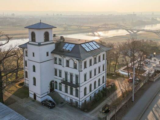 Villa zum Kauf 2.490.000 € 7 Zimmer 385 m² 9.125 m² Grundstück Radeberger Vorstadt Ortsamtsbereich Neustadt 01099