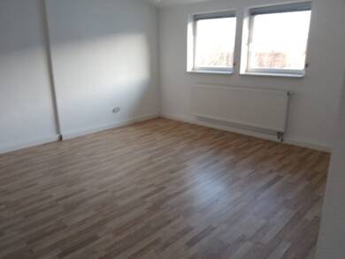 Wohnung zur Miete 430 € 1 Zimmer 42 m² Geschoss 2/2 frei ab 01.07.2025 Krötenbruck Hof 95032