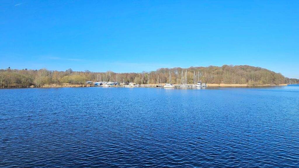 Reihenmittelhaus zum Kauf 249.000 € 5 Zimmer 130 m² 291 m² Grundstück frei ab sofort Rendsburg 24768