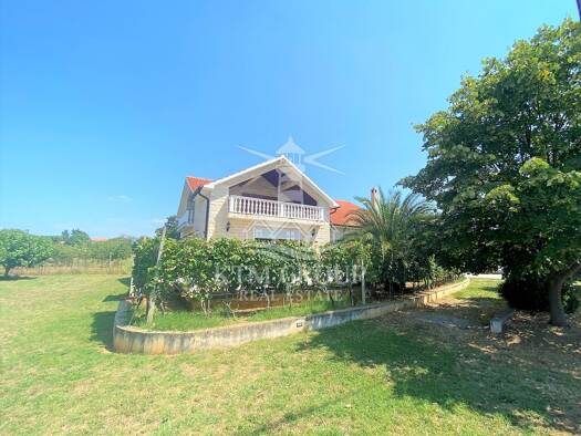 Einfamilienhaus zum Kauf 459.900 € 8 Zimmer 6.800 m² Grundstück Škabrnja 23223