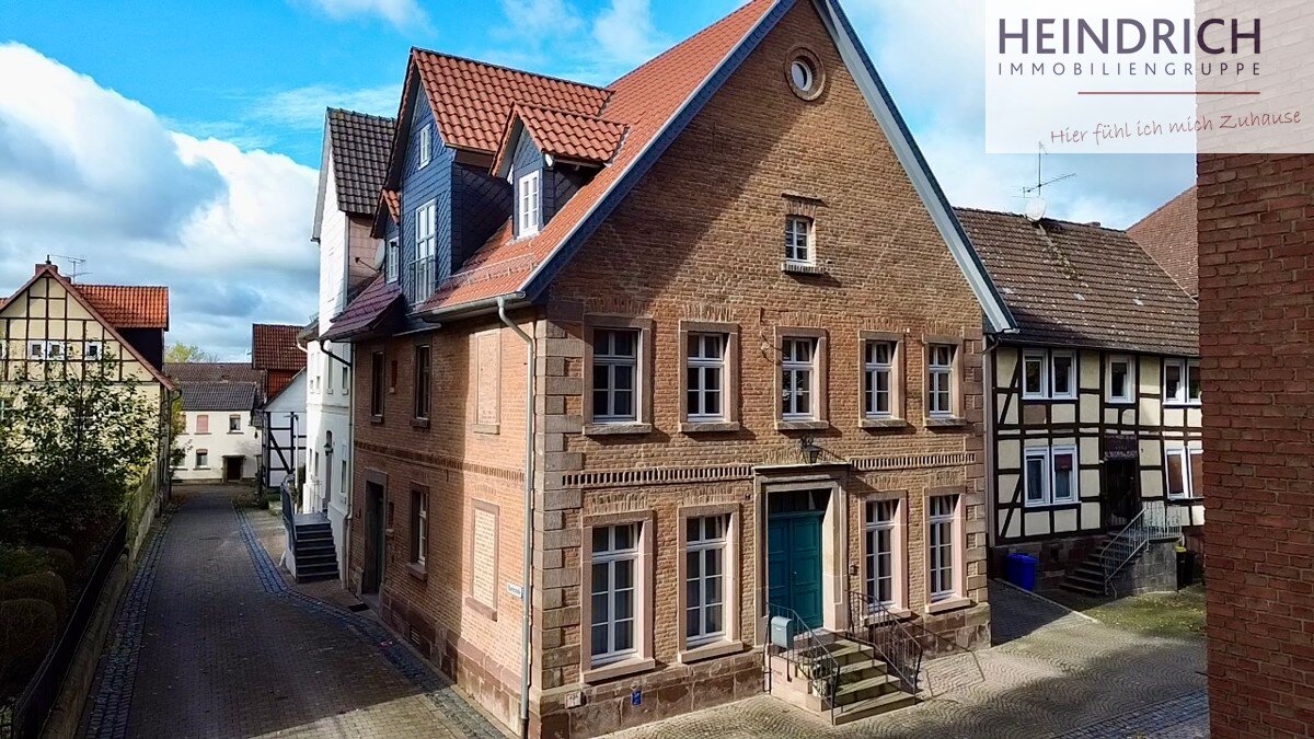 Einfamilienhaus zum Kauf 295.000 € 7 Zimmer 190 m²<br/>Wohnfläche 127 m²<br/>Grundstück Volkmarsen Volkmarsen 34471