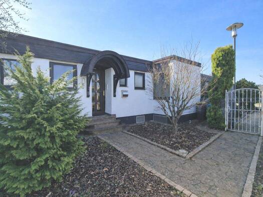 Bungalow zum Kauf 439.000 € 5 Zimmer 120 m² 384 m² Grundstück Nilkheim Aschaffenburg 63741