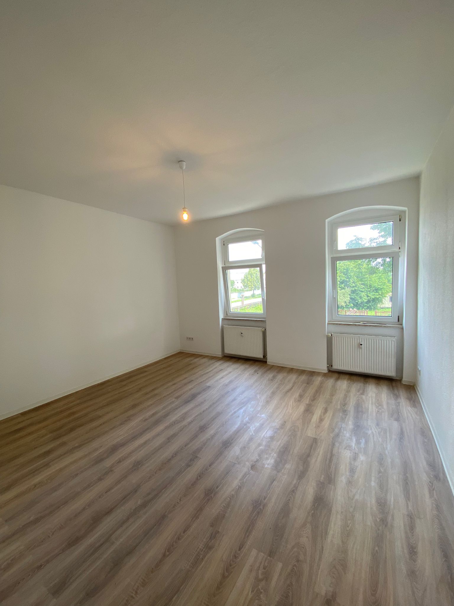 Wohnung zur Miete 363,51 € 2 Zimmer 51,9 m²<br/>Wohnfläche 1.<br/>Geschoss ab sofort<br/>Verfügbarkeit Auf den Gebinden 26 Zeitz Zeitz 06712