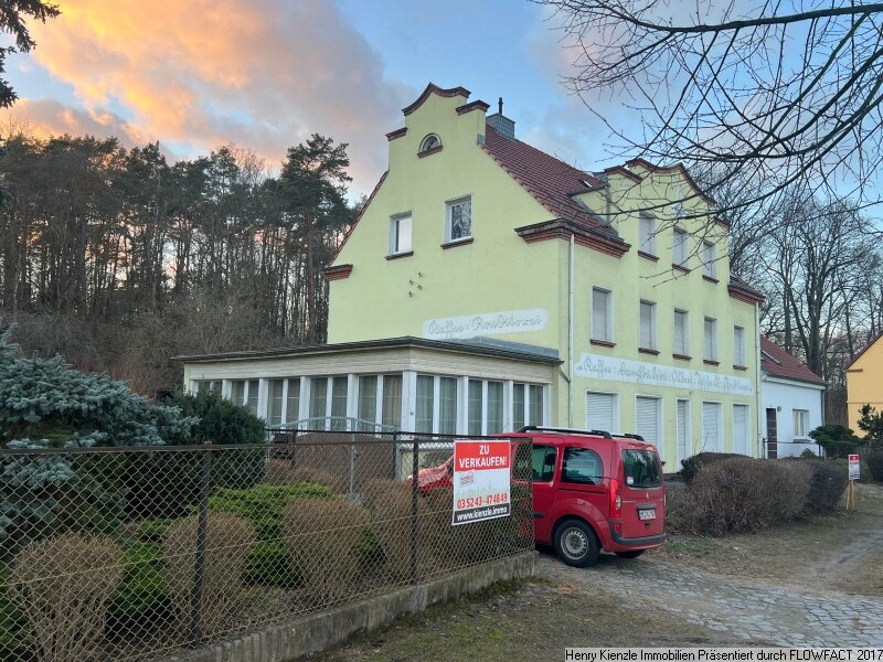 Mehrfamilienhaus zum Kauf 250.000 € 21 Zimmer 213 m²<br/>Wohnfläche 1.798 m²<br/>Grundstück Spremberg Spremberg 03130