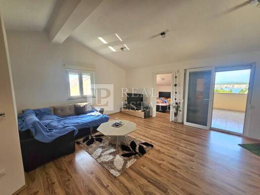 Wohnung zum Kauf 300.000 € 4 Zimmer 102 m² Geschoss 2/2 Jadranovo, Crikvenica Crikvenica 51260