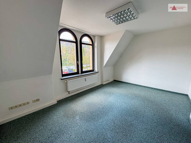 Wohnung zur Miete 450 € 6 Zimmer 87,4 m² Schneeberger Straße 28 Aue 08280