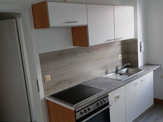 Wohnung zur Miete 329 € 2 Zimmer 41 m² 2. Geschoss frei ab sofort Gothaer Str. 4 Arnstadt 99310