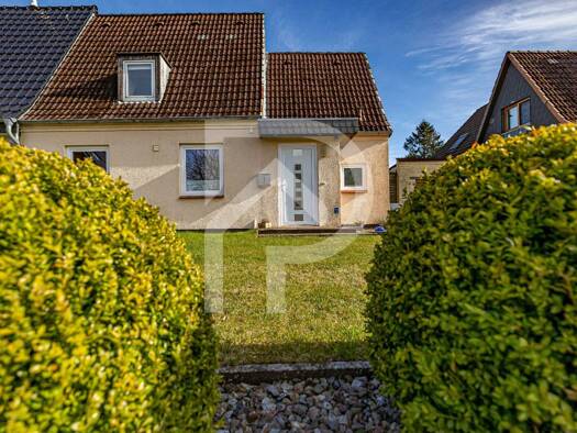 Doppelhaushälfte zum Kauf 230.000 € 3 Zimmer 99 m² 803 m² Grundstück Harrislee 24955