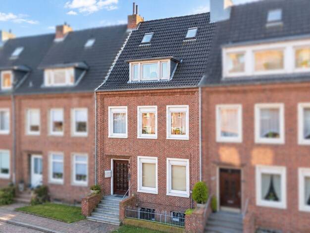 Einfamilienhaus zum Kauf 259.000 € 7 Zimmer 154,9 m² 132 m² Grundstück Stadtzentrum Emden 26721