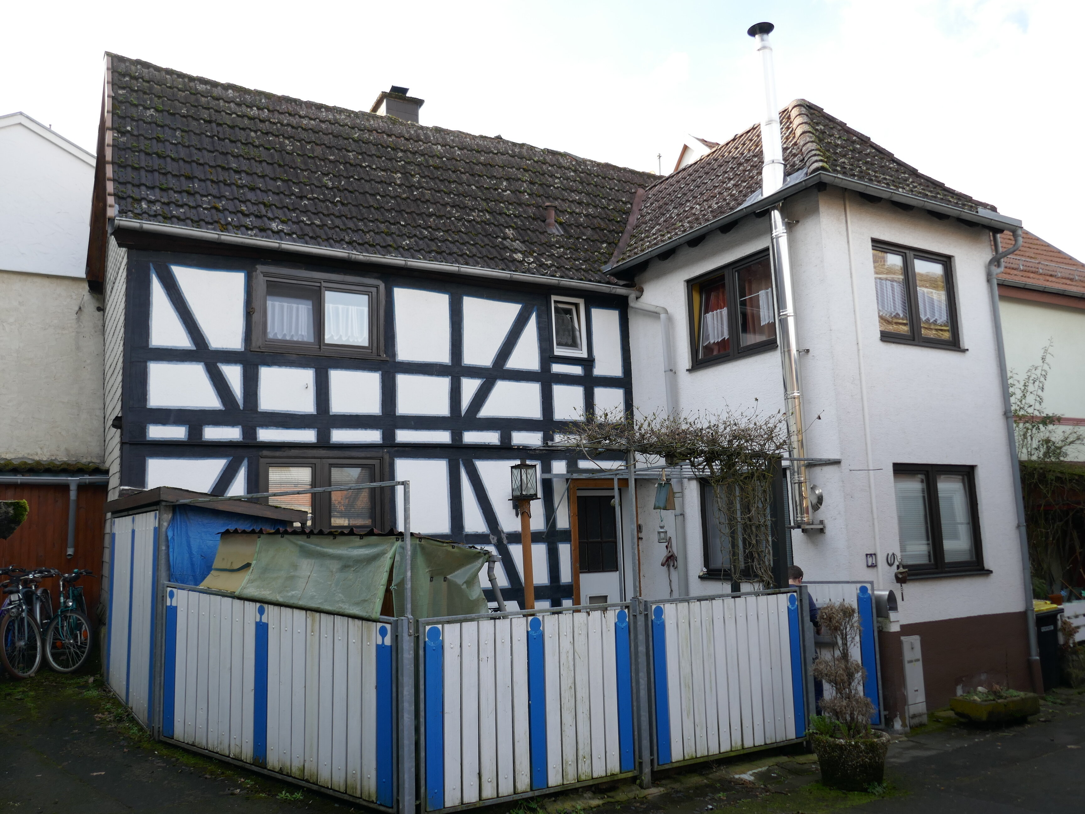 Einfamilienhaus zum Kauf 135.000 € 3 Zimmer 86 m²<br/>Wohnfläche 90 m²<br/>Grundstück Staden Florstadt 61197