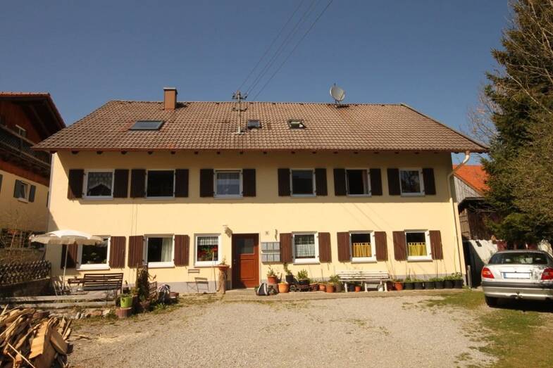 Mehrfamilienhaus zum Kauf 769.000 € 14 Zimmer 291 m² 943 m² Grundstück Altenstadt Schwabniederhofen, Gemeinde Altenstadt 86972