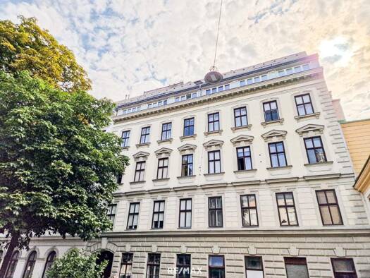 Wohnung zum Kauf 240.000 € 2 Zimmer 49,8 m² Bennoplatz Wien 1080